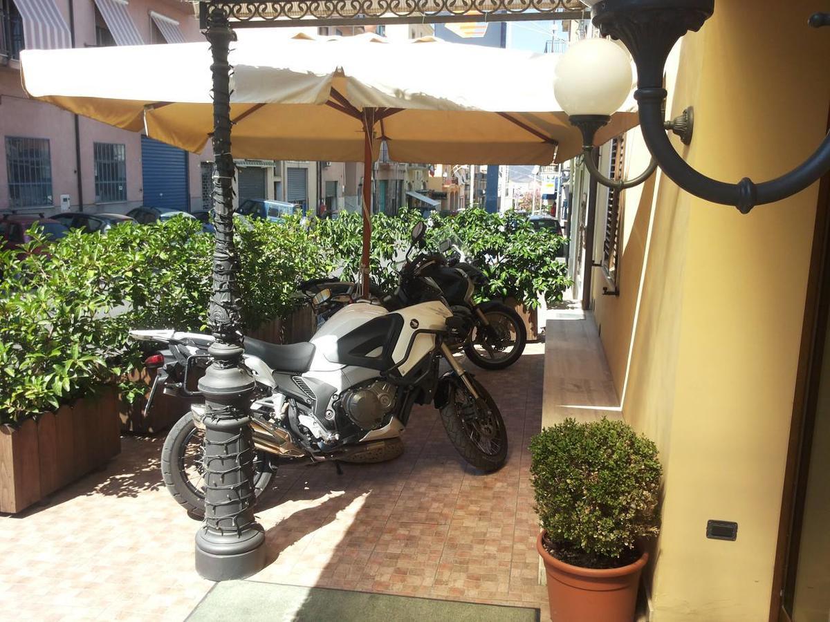 Hotel Paradiso Delle Madonie Castelbuono  Zewnętrze zdjęcie